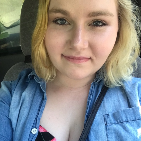 Meet your Posher, Rebecca - Picture 1 of 1